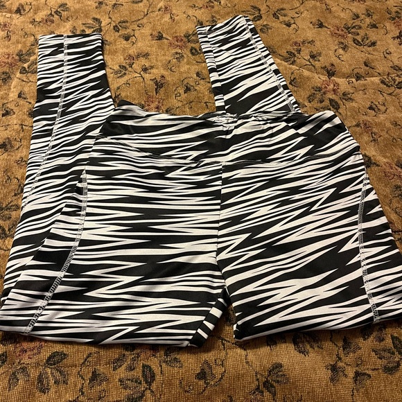 MARIKA Leggings grey and black! Size L - Picture 1 of 8